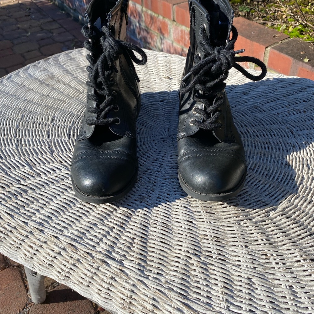 So Authentic American Heritage Short Black Zip LaceUp Hiking Moto Boot SZ 7